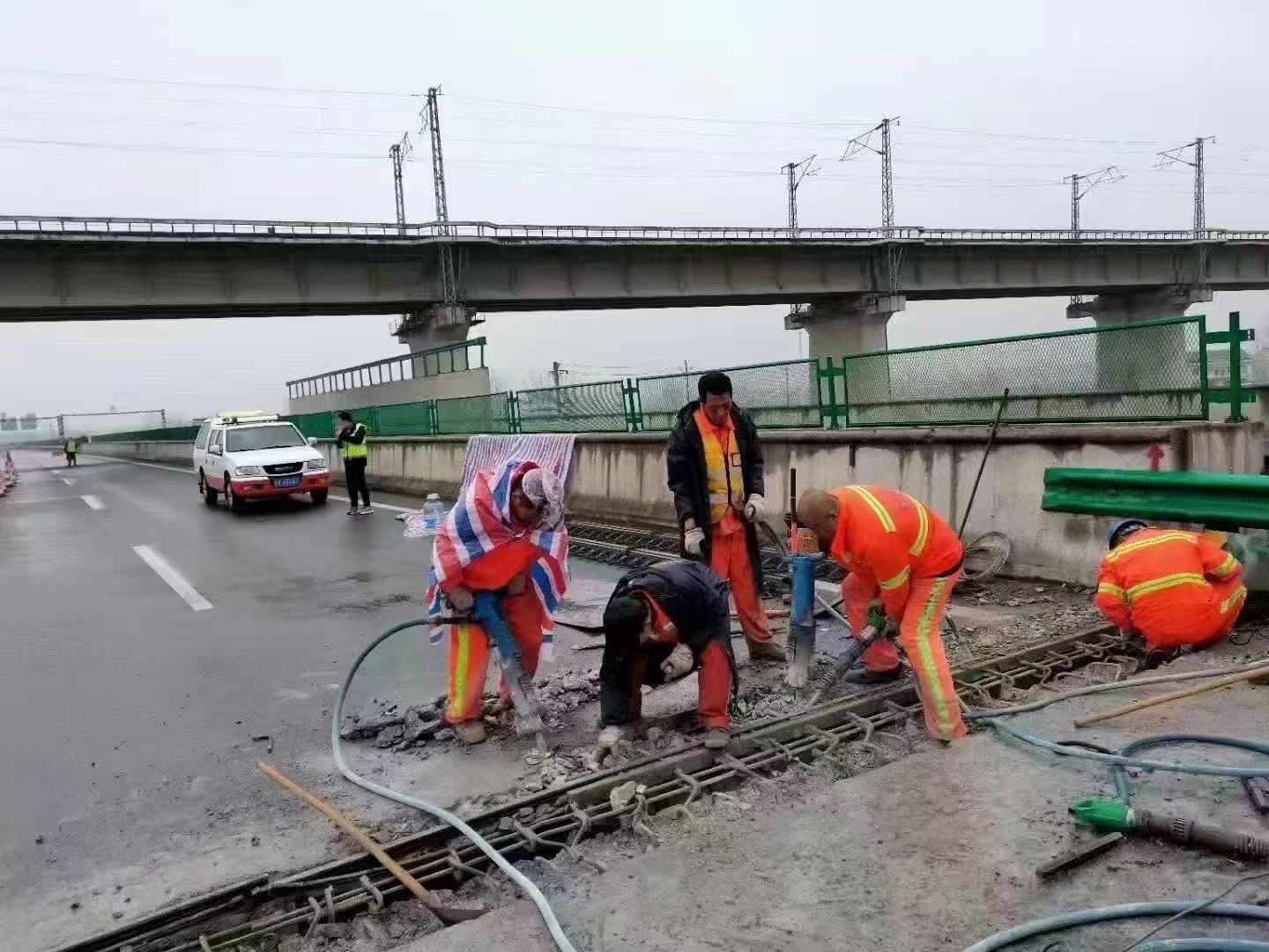汉台桥梁伸缩缝抢修料